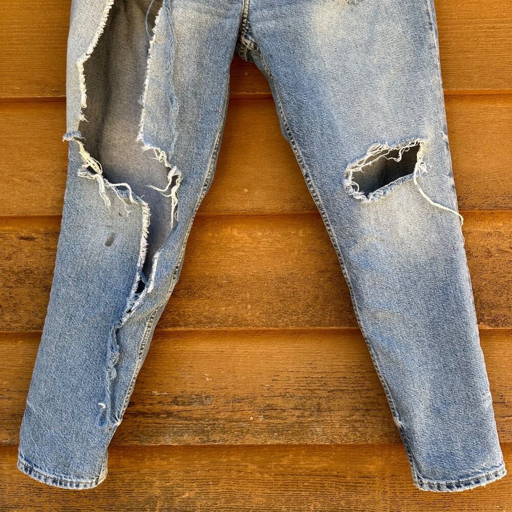 & Denim Boyfriend Fit Destroyed Taille Basse Light Blue Jeans Size 10 - Picture 3 of 13